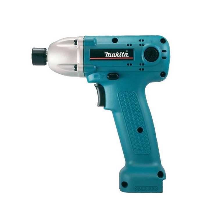 9.6V Battery-powered Screwdriver - BTD062NZ