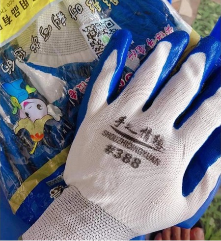 Plastic coated gloves 888